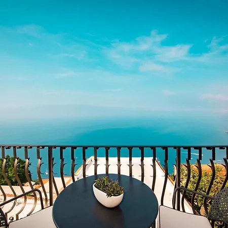 Torre Le Nocelle Sleeps 10 Pool Air Con Wifi *